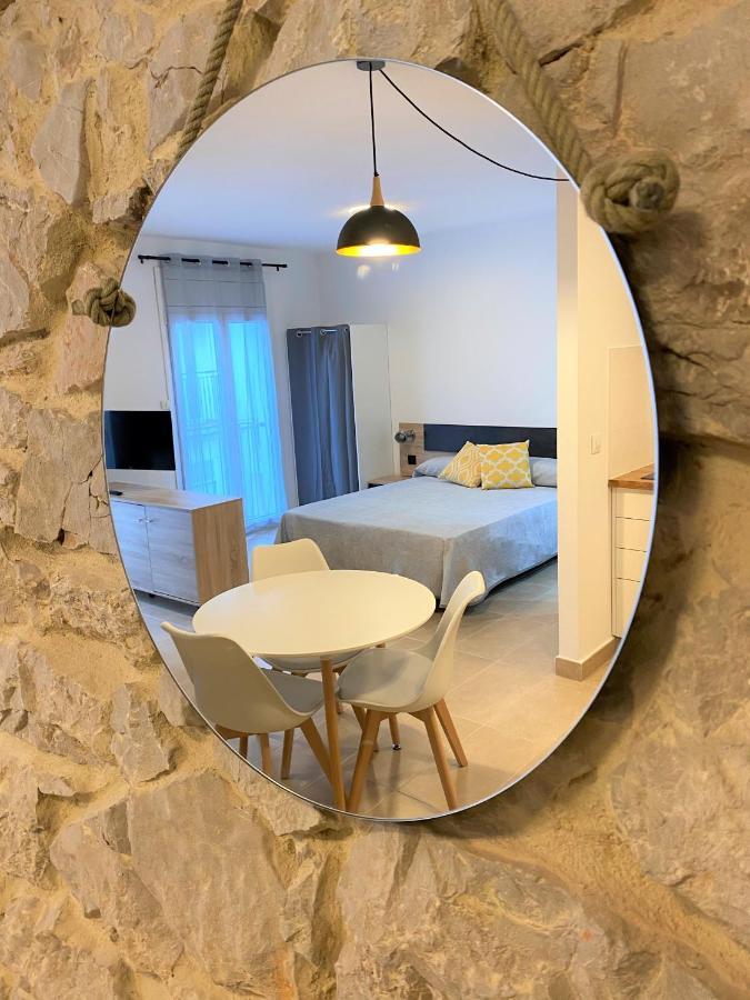 Apartaments L'Escala Centre エクステリア 写真