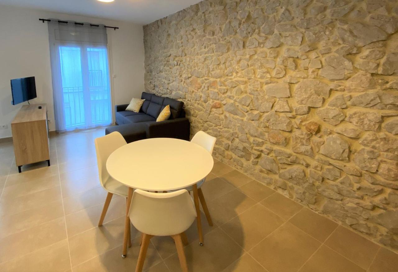 Apartaments L'Escala Centre エクステリア 写真